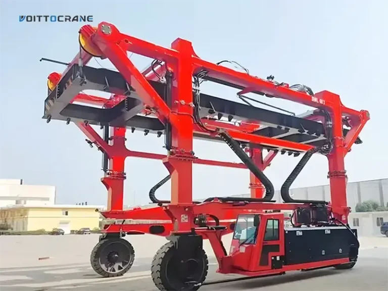 Портальный погрузчик контейнеров